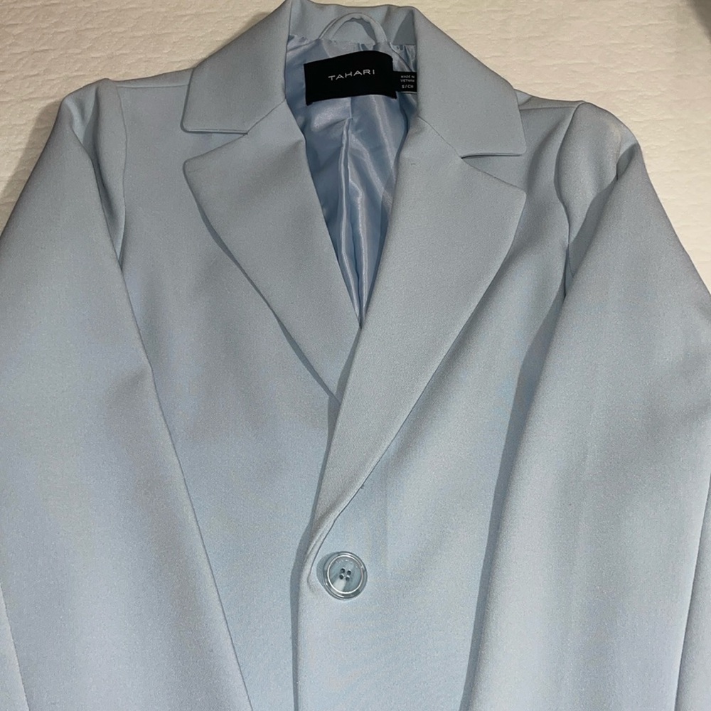 Tahari Brand New Women’s Pale Blue Coat